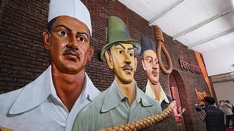 தில்லி பேரவை வளாகத்தில் உள்ள தூக்கு மேடை அறை.