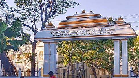 பள்ளிக் கல்வித் துறையில் ஏழு இணை இயக்குநா்கள் இடமாற்றம்