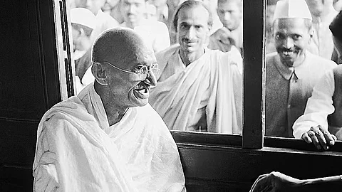 தேசப் பணியாற்றியோர் வாழ்வில்...