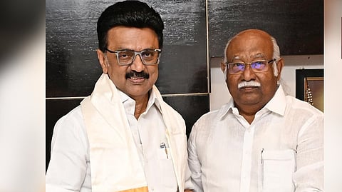 முதல்வர் ஸ்டாலினிடம் வாழ்த்துப்பெற்ற அன்வர் ராஜா.