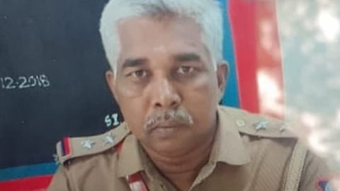 மோகன்குமார்