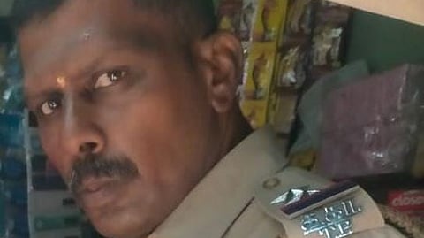 உயிரிழந்த சிறப்பு காவல் உதவி ஆய்வாளா் குணசீலன்.