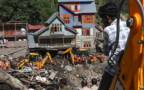 வட இந்தியாவில் மழைக்கு 100-க்கும் மேற்பட்டோா் உயிரிழப்பு: ஜப்பான் பிரதமா் இரங்கல்