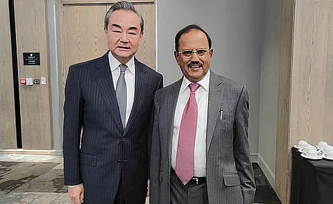 வாங் யி, அஜித் தோவல் (கோப்புப்படம்)