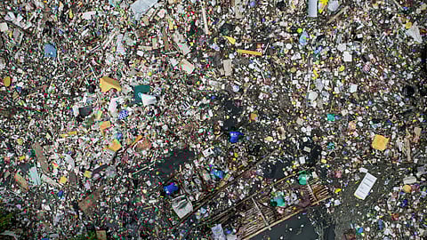 தொழிலாளா்கள்