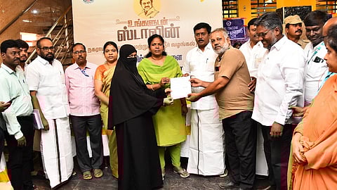 திருப்பத்தூா்: ‘உங்களுடன் ஸ்டாலின்‘ முகாமில் பயனாளிகளுக்கு நலத் திட்ட உதவிகள்