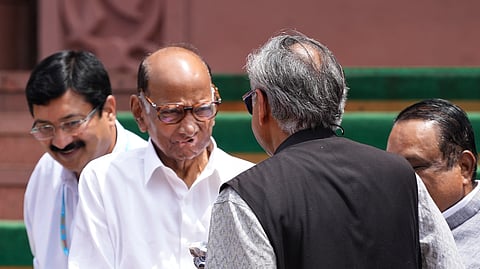 சரத் பவாா், உத்தவ் தாக்கரேயிடம் சி.பி.ராதாகிருஷ்ணனுக்கு ஆதரவு கோரிய மகாராஷ்டி முதல்வா்