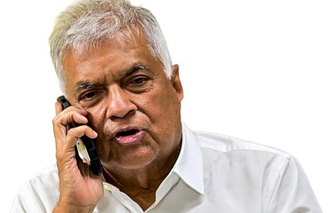 இலங்கை முன்னாள் அதிபா் ரணில் விக்ரமசிங்க