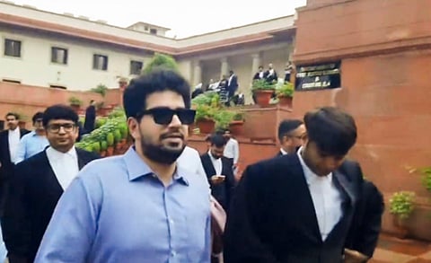 உச்சநீதிமன்றத்தில் ஆஜராகிவிட்டு சென்ற பாலிவுடன் நகைச்சுவை நடிகா் சமய் ரெய்னா.