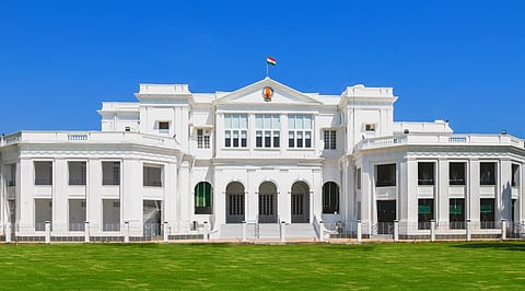 ஆளுநா் மாளிகை சிவப்பு மண்டலமாக அறிவிப்பு
