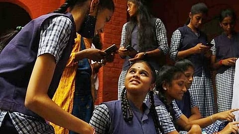 பத்தாம் வகுப்பு அசல் மதிப்பெண் 
சான்றிதழ் செப். 3 முதல் விநியோகம்