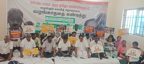 திருவள்ளூரில் காலவரையற்ற உண்ணாவிரதம் போராட்டத்தில் ஈடுபட்டுள்ள எம்.பி சசிகாந்த் செந்தில்.