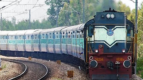 தென்மாவட்ட ரயில்களில்
கூடுதல் பெட்டிகள் இணைப்பு