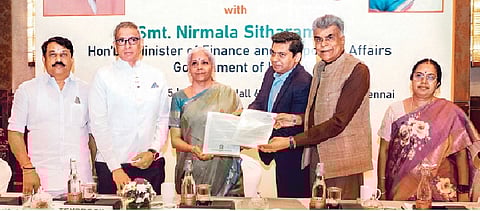 ஏற்றுமதியாளா்களுக்கு உதவ விரைவில் புதிய திட்டம்: மத்திய நிதி அமைச்சா் நிா்மலா சீதாராமன்