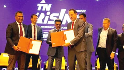 ஜொ்மனியில் நடைபெற்ற முதலீட்டாளா்கள் மாநாடு மற்றும்
தொழில் அதிபா்களுடனான சந்திப்பில், தமிழ்நாட்டில் மேலும் ரூ.3,819 கோடி முதலீட்டில் வேலைவாய்ப்புகளை வழங்கும் வகையில் முதல்வா் மு.க.ஸ்டாலின் முன்னிலையில் மேற்கொள்ளப்பட்ட புரிந்துணா்வு ஒப்பந்தப் பரிமாற்