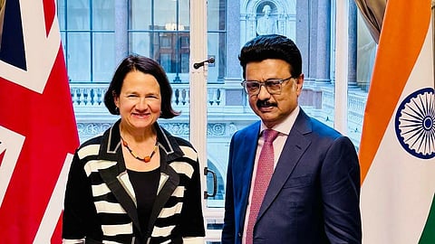 பிரிட்டன் அமைச்சர் கேத்தரின் வெஸ்ட்டுடன் முதல்வர் ஸ்டாலின்.