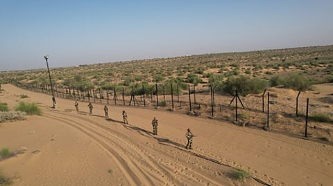 சர்வதேச எல்லை.