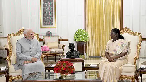 குடியரசுத் தலைவர் மாளிகையில் திரௌபதி முர்மு - பிரதமர் மோடி ஆலோசனை...