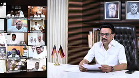 சென்னை தலைமைச் செயலகத்தில் முதல்வா் மு.க.ஸ்டாலின் தலைமையில் செவ்வாய்க்கிழமை காணொலி வாயிலாக நடைபெற்ற திமுக மாவட்டச் செயலா்கள் கூட்டம்.