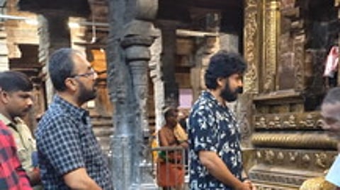 வைத்தீஸ்வரன்கோயிலில் நடிகா் காா்த்தி சுவாமி தரிசனம்