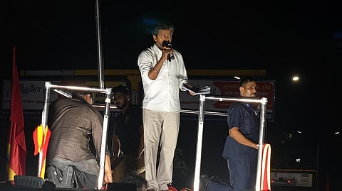அரியலூரில் விஜய்.