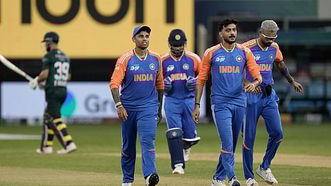 ஆசிய கோப்பை: பாக். திணறல்! இந்தியா வெற்றி பெற எளிய இலக்கு!