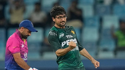 ஆசிய கோப்பையில் நீடிக்கிறது பாகிஸ்தான்: அமீரகத்தை வீழ்த்தி அபார வெற்றி!