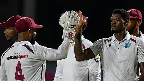 மேற்கிந்தியத் தீவுகள் அணியினர்!