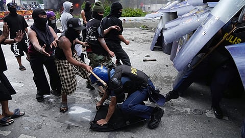 பிலிப்பின்ஸில் ஊழலுக்கு எதிராக பொதுமக்கள் போராட்டம்!