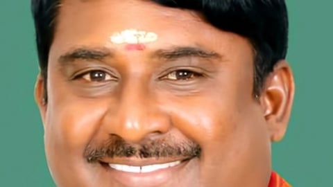 ஏ.செந்தில்குமாா்...