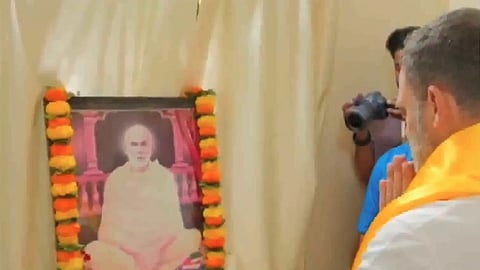 ஸ்ரீநாராயண குரு நினைவு தினம்: சோனியா, ராகுல் மரியாதை!