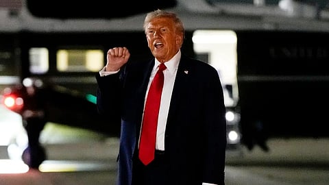 அமெரிக்க அதிபா் டொனால்ட் டிரம்ப்