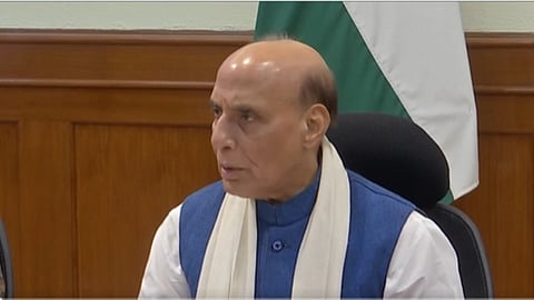 பாதுகாப்புத் துறை அமைச்சா் ராஜ்நாத் சிங்