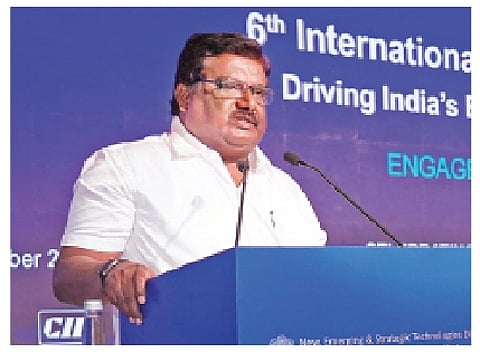 10,000 மெகாவாட் சூரிய மின்சக்தி உற்பத்தியை அதிகரிக்க தமிழக அரசு திட்டம்: தில்லி மாநாட்டில் அமைச்சர் சிவசங்கர் தகவல்