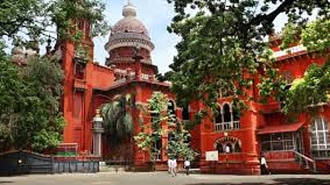 பொதுக்கூட்ட அனுமதிக்கு முன்வைப்புத் தொகை குறித்து
விதிமுறைகள் வகுக்க அரசுக்கு அவகாசம்: தவெக வழக்கில் உத்தரவு