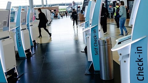 ஐரோப்பிய விமான நிலையங்களில் இணைய ஊருடுவல்: ஒருவா் கைது