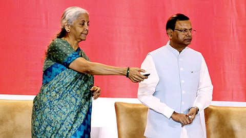 தில்லியில் ஜிஎஸ்டி மேல்முறையீட்டுத் தீா்ப்பாயத்தை தொடக்கி வைத்த மத்திய நிதியமைச்சா் நிா்மலா சீதாராமன்.