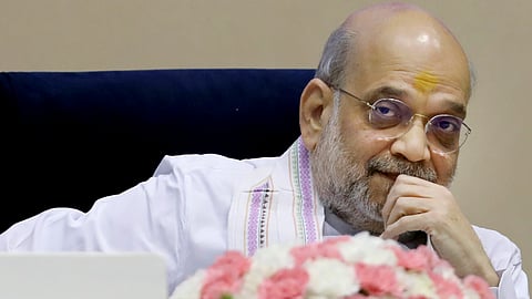 நக்சல்கள் ஆயுதங்களை விடுத்து சரணடைந்தால் சண்டை தொடராது: அமித் ஷா