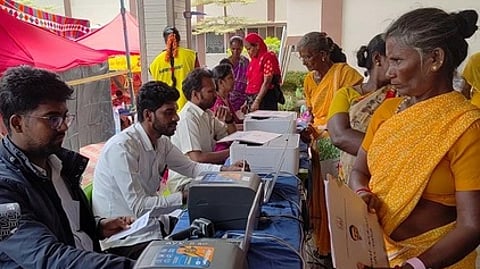 ‘நலம் காக்கும் ஸ்டாலின்’ மருத்துவ முகாம்.