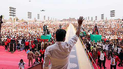 தவெக தலைவர் விஜய்.