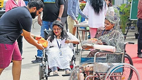 மாற்றுத்திறனாளிகளுக்கு உதவும் தொழில்நுட்பம்: வலைதளம் உருவாக்க அரசு திட்டம்!