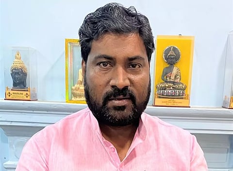 பிகாா்: காங்கிரஸ் அதிருப்தி எம்எல்ஏ ராஜிநாமா - பாஜகவில் இணைய முடிவு