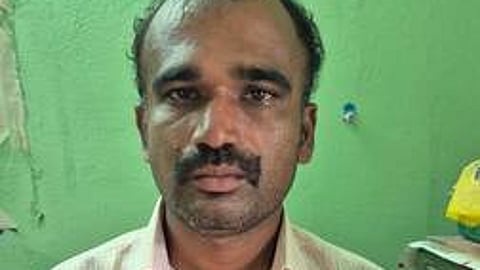 தனி பட்டா வழங்க ரூ. 10 ஆயிரம் லஞ்சம்: விஏஓ கைது