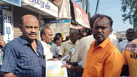 மின் பாதுகாப்பு விழிப்புணா்வு துண்டுப் பிரசுரம் விநியோகம்