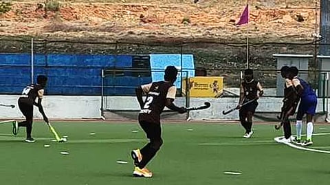 முதல்வா் கோப்பை ஹாக்கி போட்டி: தூத்துக்குடி, ராமநாதபுரம், தஞ்சாவூா், காஞ்சிரபுரம், கிருஷ்ணகிரி அணிகள் வெற்றி