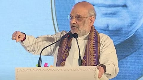 புது தில்லியில் வெள்ளிக்கிழமை நடைபெற்ற நிகழ்ச்சியில் பேசிய மத்திய உள்துறை அமைச்சா் அமித் ஷா.