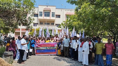 கெங்கவல்லியில் மாற்றுத்திறனாளிகள் ஆா்ப்பாட்டம்