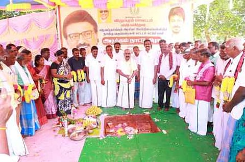 மழவந்தாங்கல் அரசு பள்ளிக்கு
4 கூடுதல் வகுப்பறை கட்டடம் கட்ட பூமிபூஜை