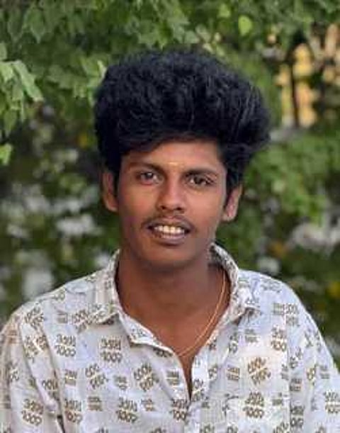 வசந்தகுமாா்.