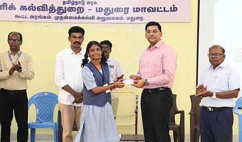 முன்மாதிரி முயற்சியாக இயற்கை பொருள்கள் விற்பனைக் கண்காட்சி: மாவட்ட ஆட்சியா்